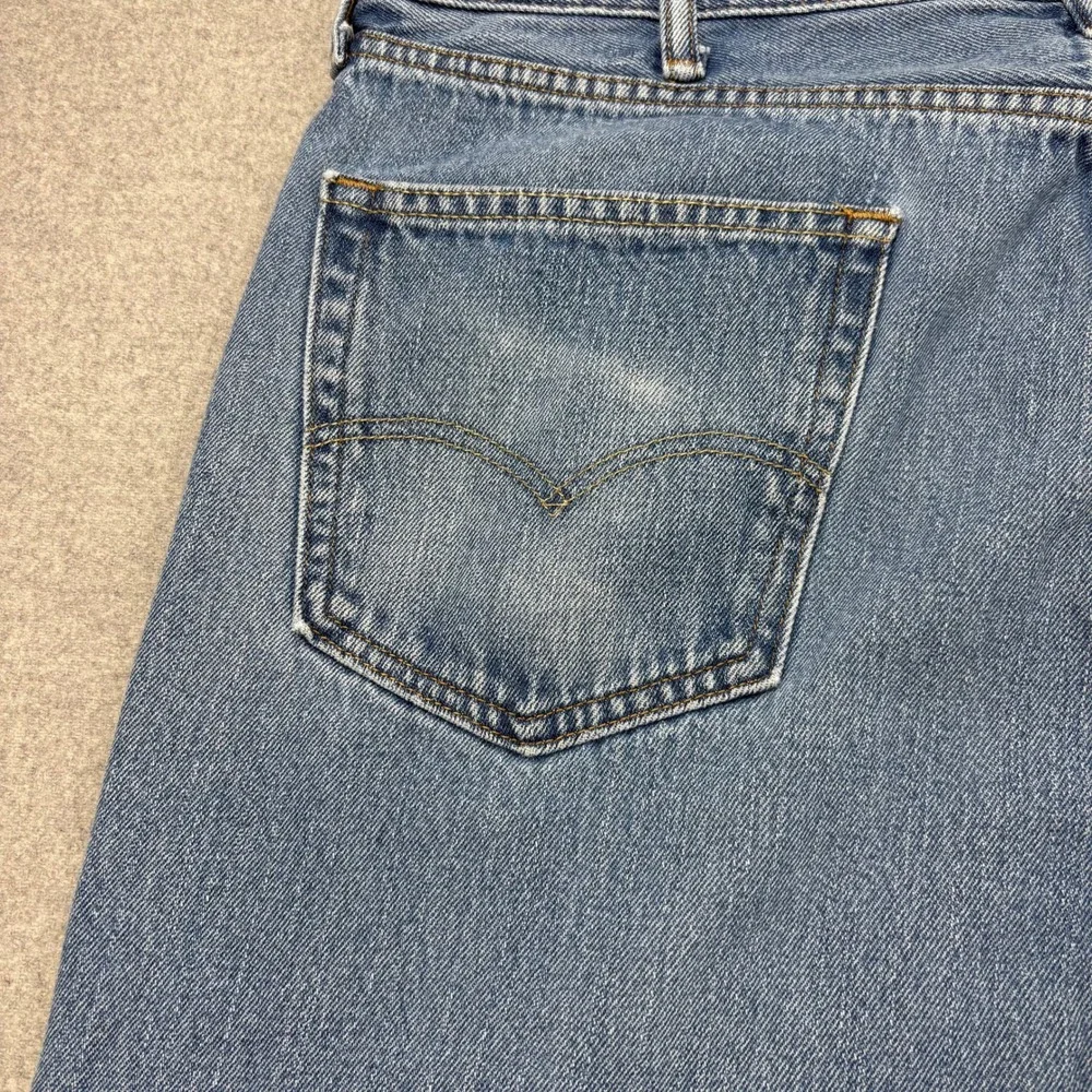 Levi's 505 Jeans Mens 40x30‎ Light Wash Straight Leg Denim Thigh & Wallet Fade